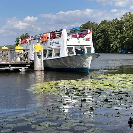 Holiday home Traum-ferienhaus Direkt Am Wunderschoenen Luebbesee *